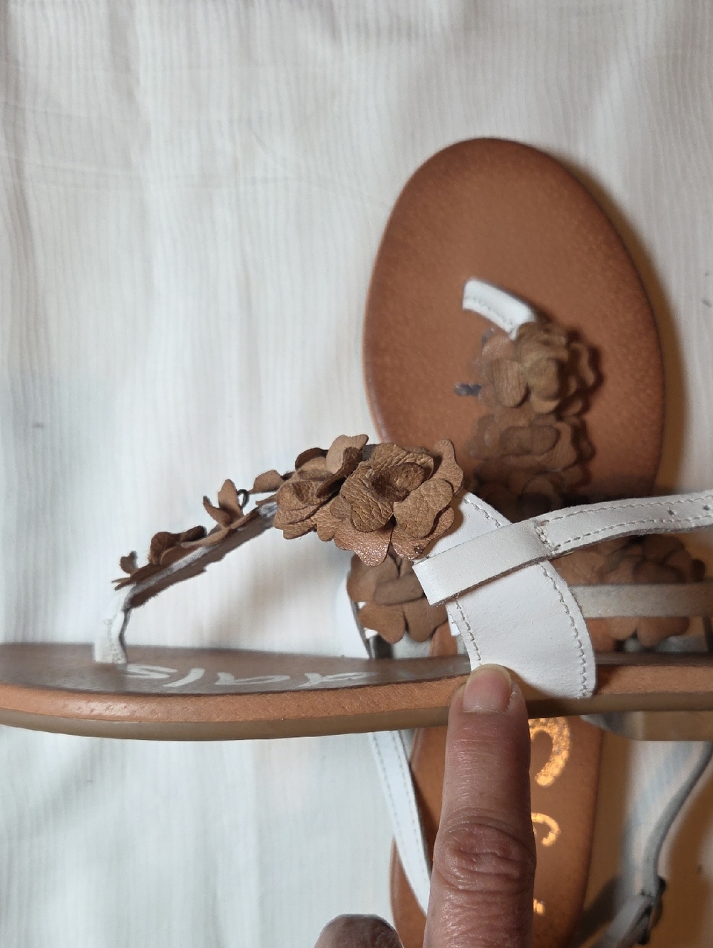 Sandals Oh! MY Sandals Women’s Brown Floral T-Strap Made Spain,sz 40 (9- 9 1/2 - Picture 3 of 5